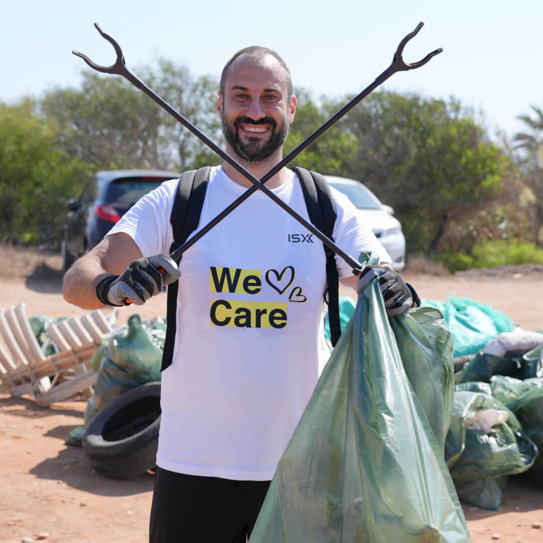 BeachCleanUp-11-Carousel